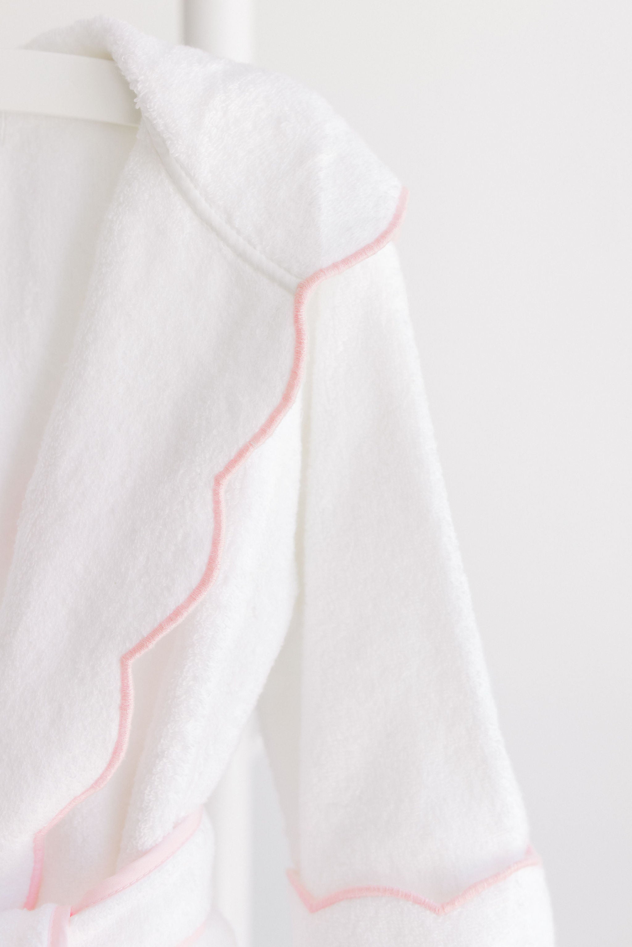 White w/ Pink Scalloped Trim Kids Robe