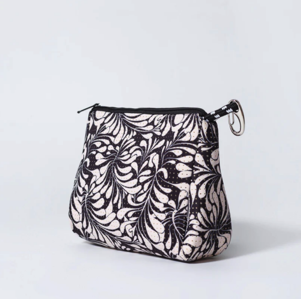 Palm Dreams Black Essentials Pouch